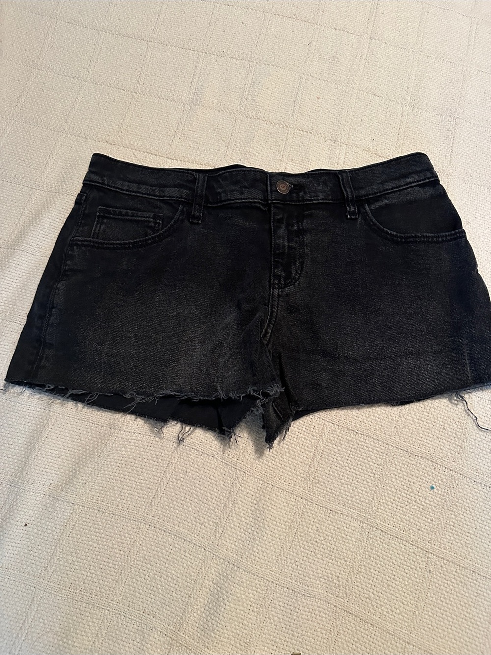 Hollister Black Frayed low rise, vintage baggy Denim Cutoff Shorts 3”